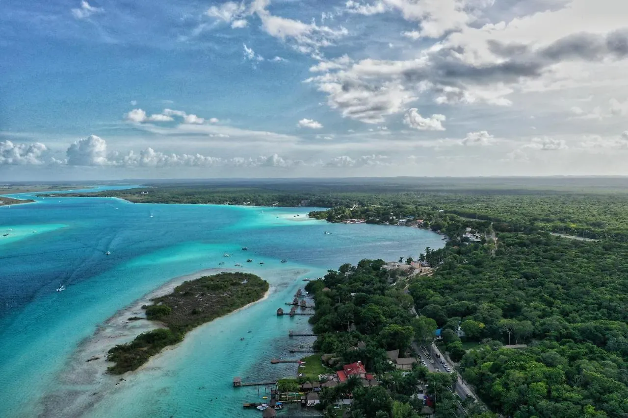 Tortuga Bacalar Bed & Breakfast 0*,