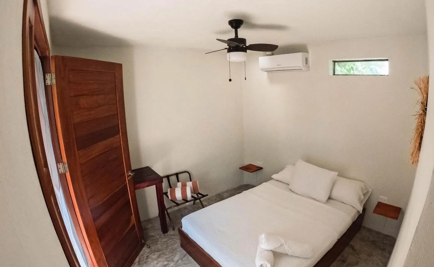 Tortuga Bacalar Bed & Breakfast Mexico