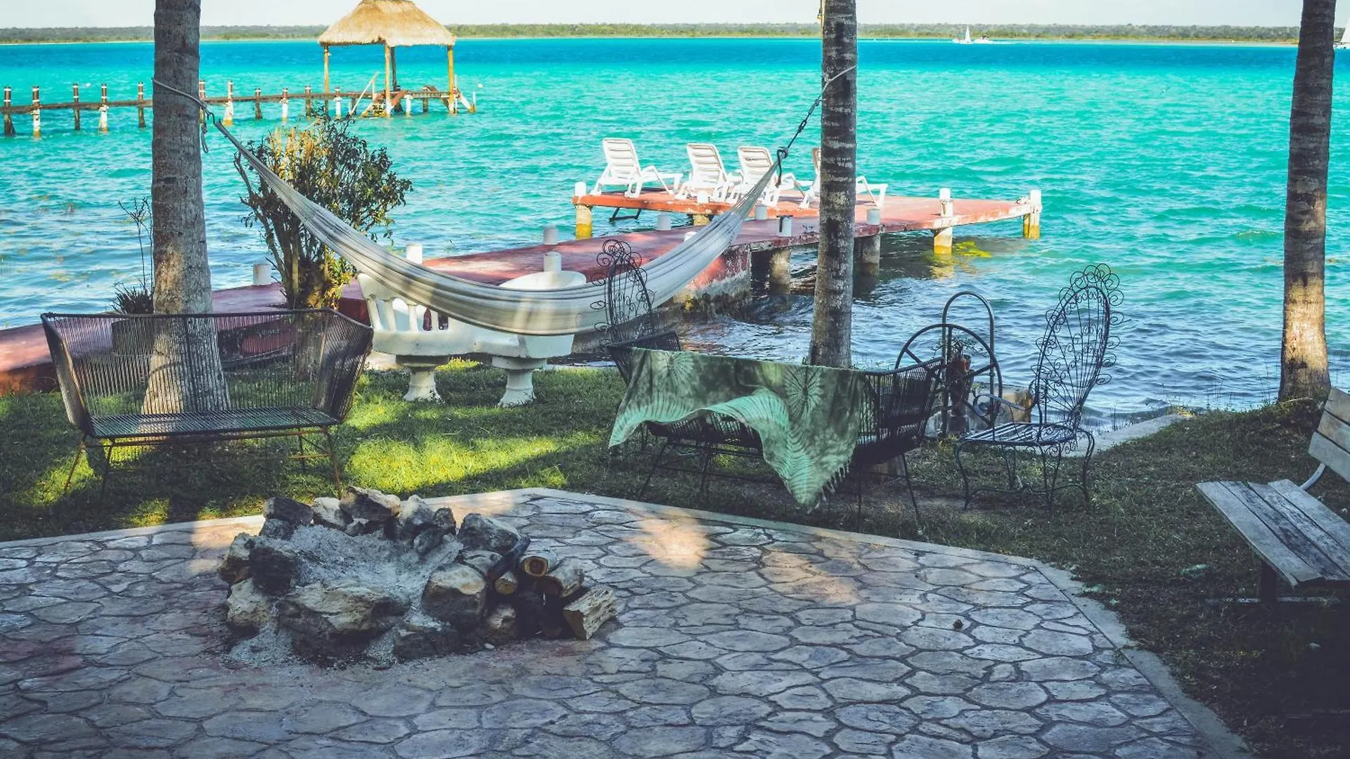 Tortuga Bacalar Bed & Breakfast